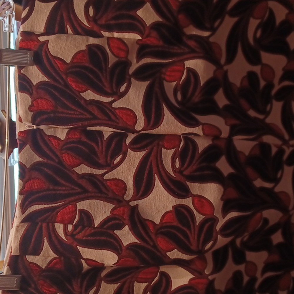 Very cute A line skirt. - Picture 4 of 4